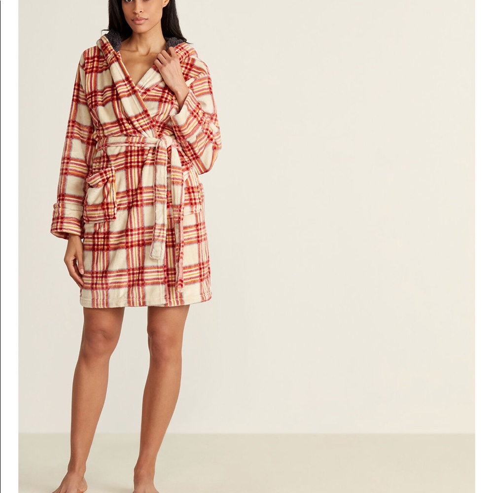 Amari , sherpa hooded robe